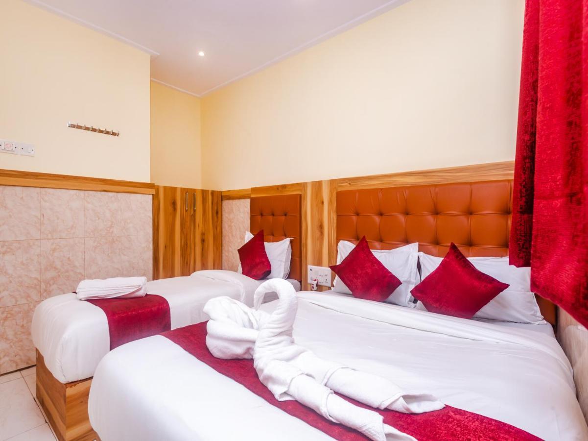 Aman Hotel Near Cst Mumbai Exterior photo