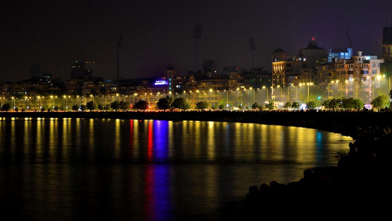 Aman Hotel Near Cst Mumbai Exterior photo